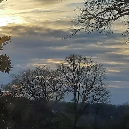 Saint Pierre Hotel *